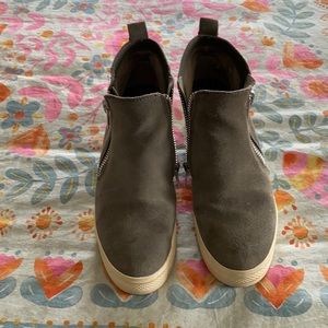 Steve Madden wedge sneakers size 8.5